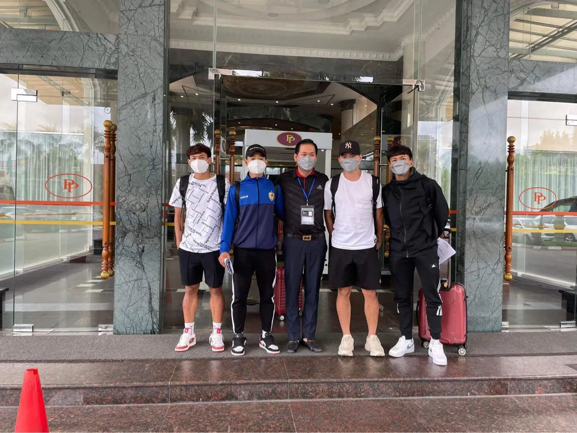 U23 Việt Nam mất đội trưởng Quang Nho và thủ môn Y Êli Niê ở trận gặp U23 Thái Lan - Ảnh 1. U23 Việt Nam mất đội trưởng Quang Nho và thủ môn Y Êli Niê ở trận gặp U23 Thái Lan - Ảnh 1.