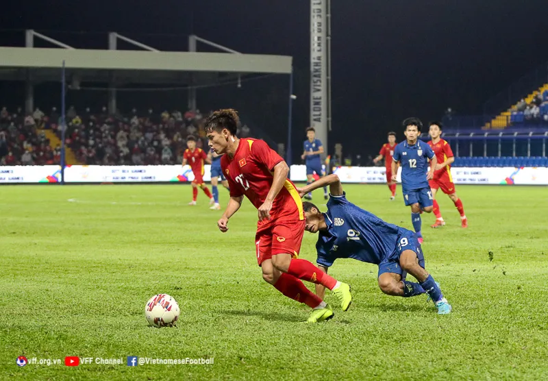 HLV Đinh Thế Nam: Các cầu thủ U23 Việt Nam đã thi đấu với tinh thần rất cao - Ảnh 1. HLV Đinh Thế Nam: Các cầu thủ U23 Việt Nam đã thi đấu với tinh thần rất cao - Ảnh 1.