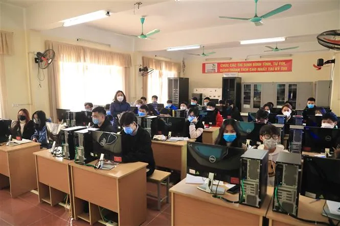 Đảm bảo chương trình học cho sinh viên sau thời gian dài học online - Ảnh 1.