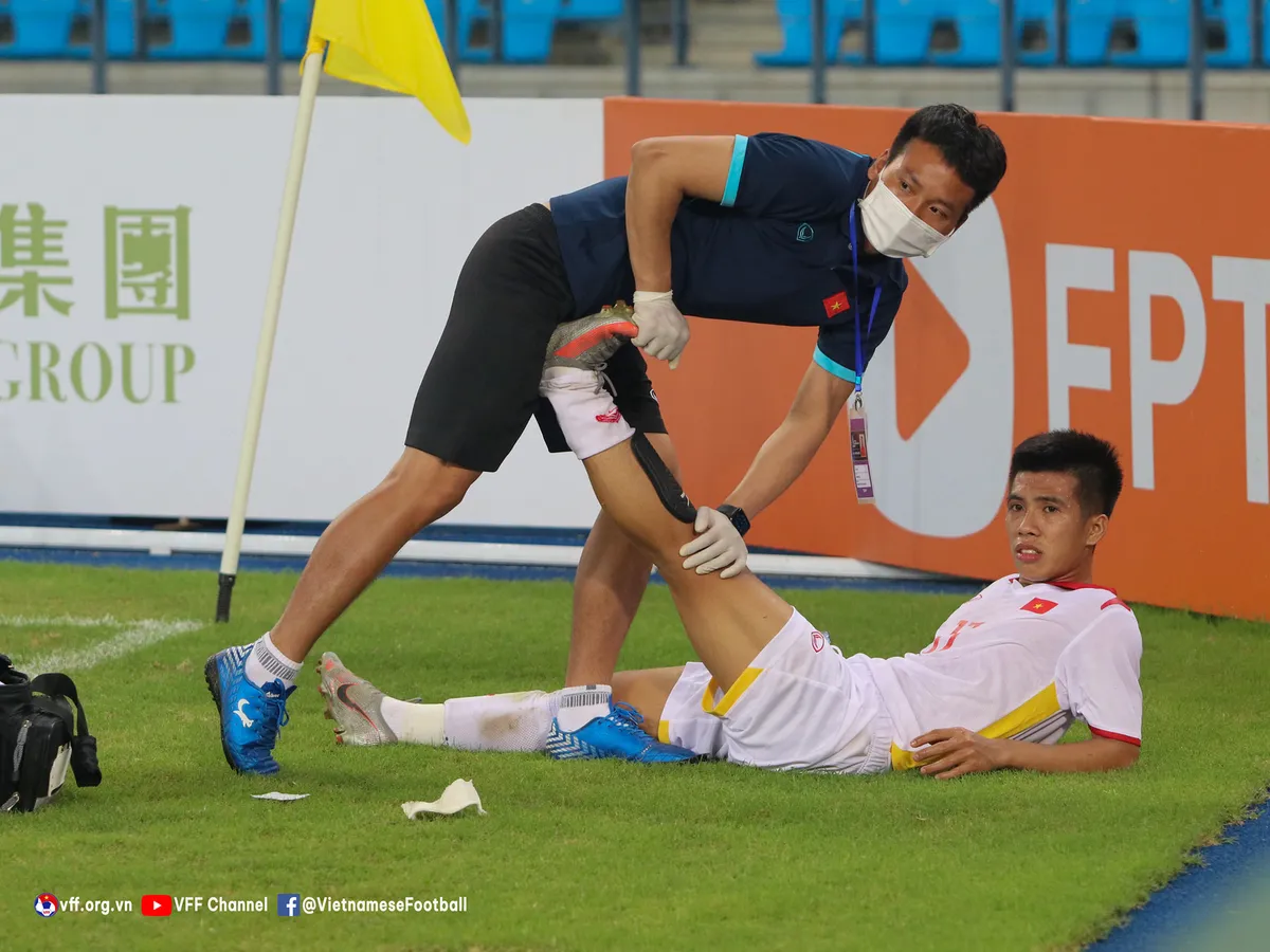 U23 Việt Nam vào chung kết giải U23 Đông Nam Á 2022 sau 120 phút quả cảm - Ảnh 2. U23 Việt Nam vào chung kết giải U23 Đông Nam Á 2022 sau 120 phút quả cảm - Ảnh 2.