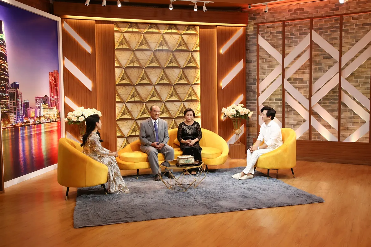 Vợ chồng n&ecirc;n duy&ecirc;n nhờ mai mối v&agrave; cuộc h&ocirc;n nh&acirc;n hơn 40 năm đầy s&oacute;ng gi&oacute; - Ảnh 1.