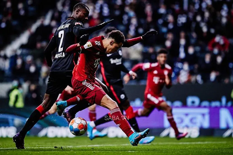 Bayern Munich thắng chật vật Eintracht Frankfurt - Ảnh 1. Bayern Munich thắng chật vật Eintracht Frankfurt - Ảnh 1.