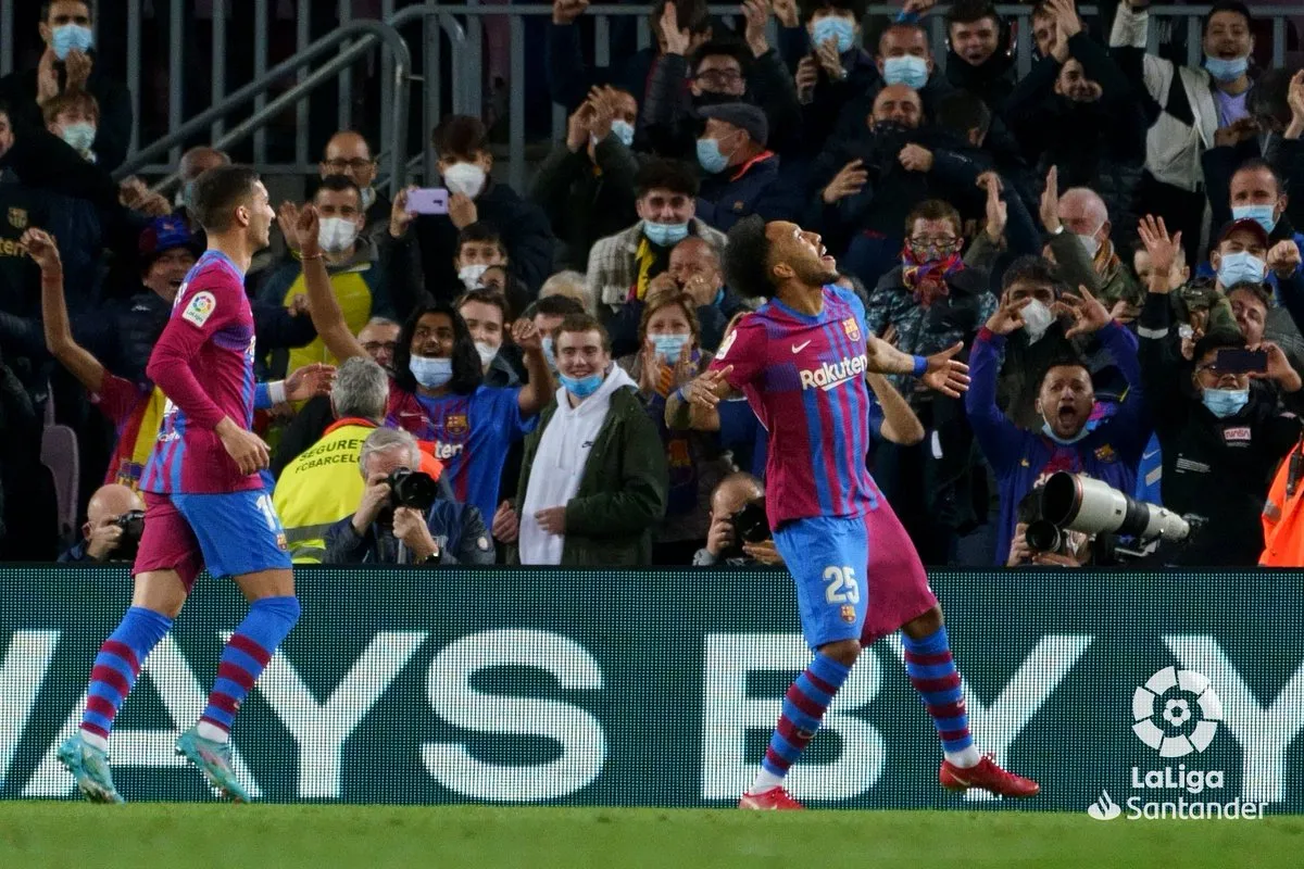 Aubameyang tiếp tục ghi bàn, Barca thắng đậm 4-0 Athletic Bilbao - Ảnh 2. Aubameyang tiếp tục ghi bàn, Barca thắng đậm 4-0 Athletic Bilbao - Ảnh 2.
