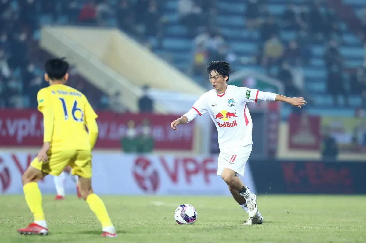 Derby thủ đô giữa CLB Viettel – CLB Hà Nội tạm hoãn vì COVID-19 - Ảnh 2.