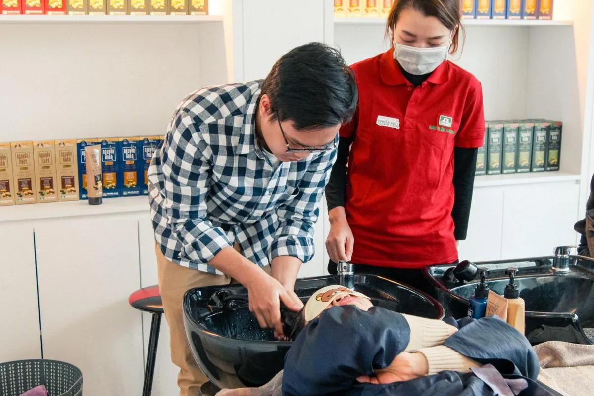 Thử th&aacute;ch đậm t&igrave;nh nhất m&ugrave;a xu&acirc;n 2022 được cộng đồng hưởng ứng tham gia - Ảnh 1.