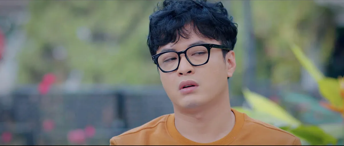 Thương ng&agrave;y nắng về ngoại truyện: Trang l&eacute;n l&uacute;t đưa Đức tiền ti&ecirc;u Tết, Kh&aacute;nh nghi ngờ tra hỏi - Ảnh 2.