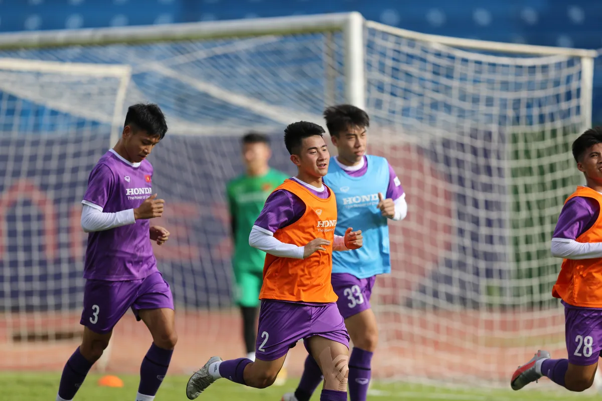 Đội tuyển U23 bắt đầu tập huấn tại Bình Dương - Ảnh 1. Đội tuyển U23 bắt đầu tập huấn tại Bình Dương - Ảnh 1.