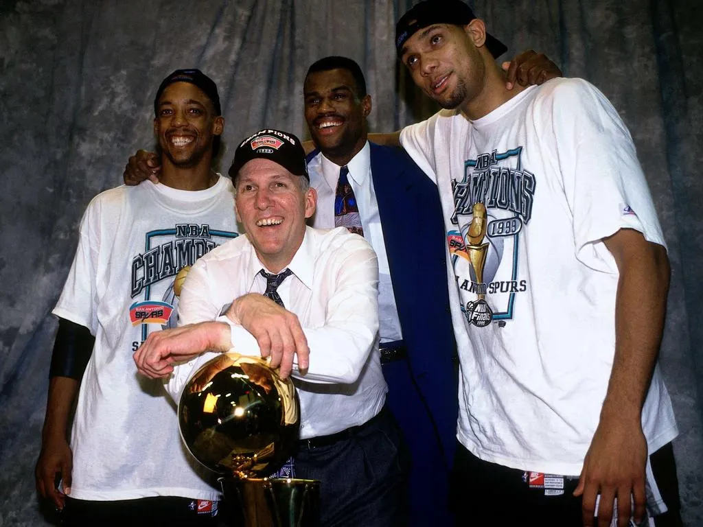 HLV Gregg Popovich trước ngưỡng cửa lịch sử tại NBA - Ảnh 1. HLV Gregg Popovich trước ngưỡng cửa lịch sử tại NBA - Ảnh 1.
