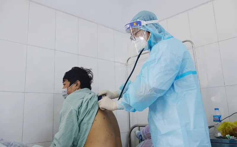 Đảm bảo lọc máu chu kỳ cho bệnh nhân chạy thận nhân tạo mắc COVID-19 - Ảnh 2.