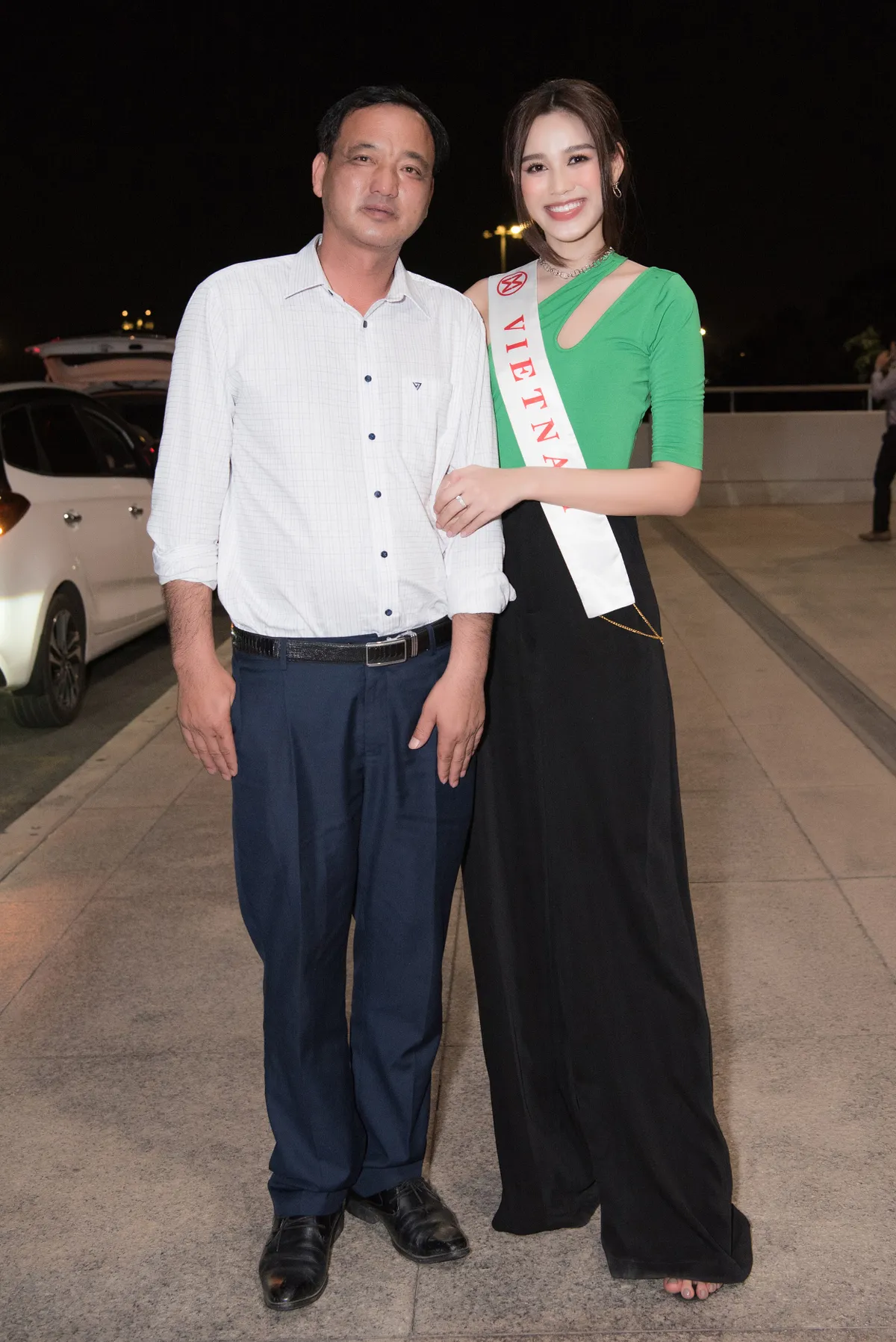 Đỗ Thị Hà lên đường thi Chung kết Miss World 2021 - Ảnh 4.