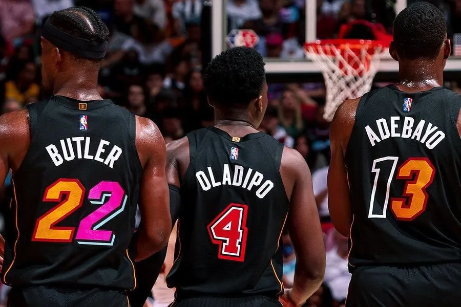 Miami Heat bất ngờ nhận thất bại trước Minnesota Timberwolves - Ảnh 1. Miami Heat bất ngờ nhận thất bại trước Minnesota Timberwolves - Ảnh 1.