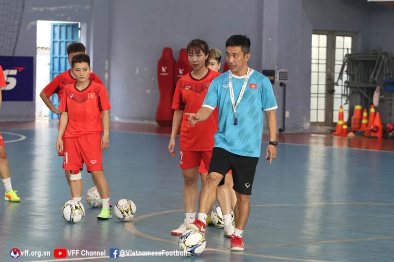 22 cầu thủ của đội tuyển nữ futsal quốc gia hội quân tại TP. Hồ Chí Minh - Ảnh 2. 22 cầu thủ của đội tuyển nữ futsal quốc gia hội quân tại TP. Hồ Chí Minh - Ảnh 2.