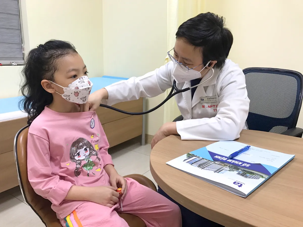 Tầm soát từ bào thai, cứu nhiều trẻ mắc bệnh tim bẩm sinh - Ảnh 2. Tầm soát từ bào thai, cứu nhiều trẻ mắc bệnh tim bẩm sinh - Ảnh 2.