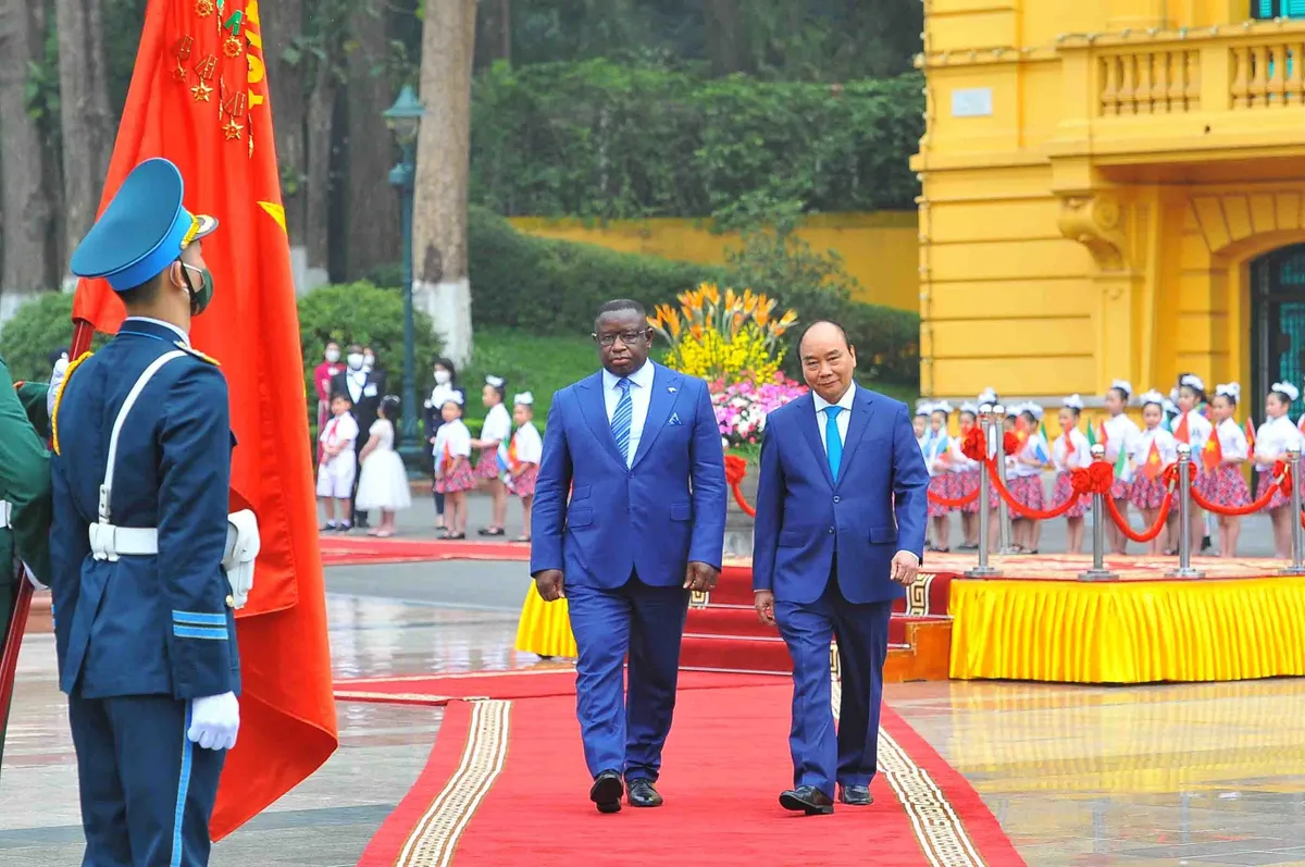Việt Nam v&agrave; Sierra Leone tăng cường hợp t&aacute;c trong lĩnh vực trọng t&acirc;m - Ảnh 1.