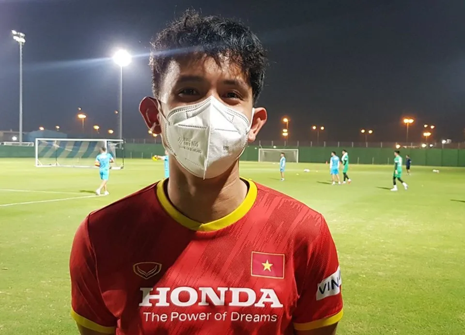 Hồng Duy nhiễm COVID-19, Văn Xuân lên thay - Ảnh 1.