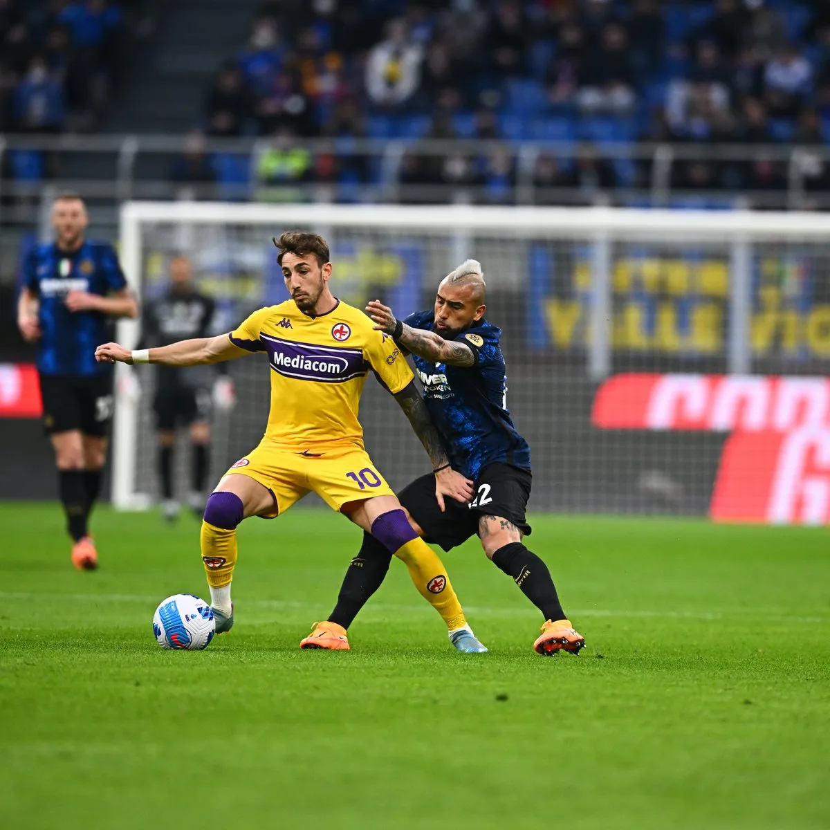 Vòng 30 giải VĐQG Italia Serie A: Inter chia điểm, hụt hơi trước AC Milan và Napoli - Ảnh 1. Vòng 30 giải VĐQG Italia Serie A: Inter chia điểm, hụt hơi trước AC Milan và Napoli - Ảnh 1.
