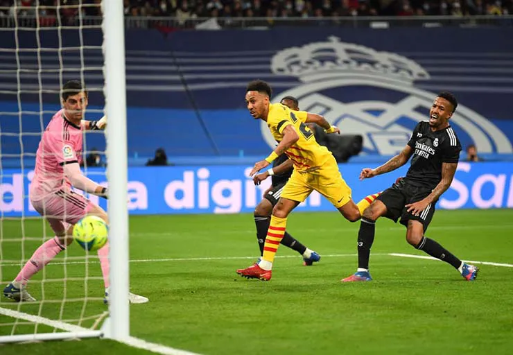 Pha ăn mừng đặc biệt của Aubameyang trong trận gặp Real Madrid - Ảnh 1. Pha ăn mừng đặc biệt của Aubameyang trong trận gặp Real Madrid - Ảnh 1.