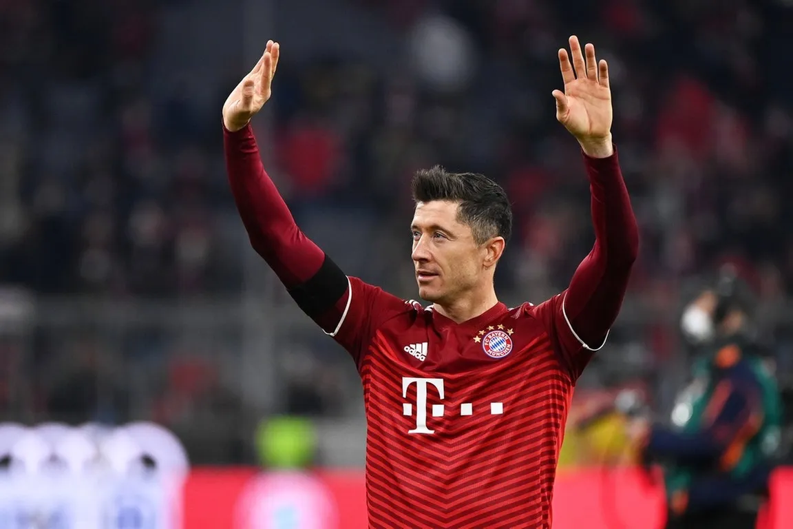 Robert Lewandowski tiến gần tới danh hiệu Chiếc giày Vàng châu Âu - Ảnh 1. Robert Lewandowski tiến gần tới danh hiệu Chiếc giày Vàng châu Âu - Ảnh 1.