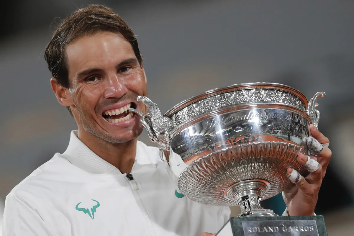 Rafael Nadal bị nứt xương sườn, bỏ lỡ nhiều giải đấu quan trọng - Ảnh 3. Rafael Nadal bị nứt xương sườn, bỏ lỡ nhiều giải đấu quan trọng - Ảnh 3.