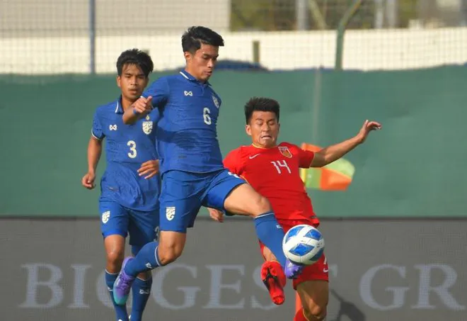 U23 Thái Lan thua đậm U23 Trung Quốc tại giải giao hữu Dubai Cup 2022 - Ảnh 3. U23 Thái Lan thua đậm U23 Trung Quốc tại giải giao hữu Dubai Cup 2022 - Ảnh 3.