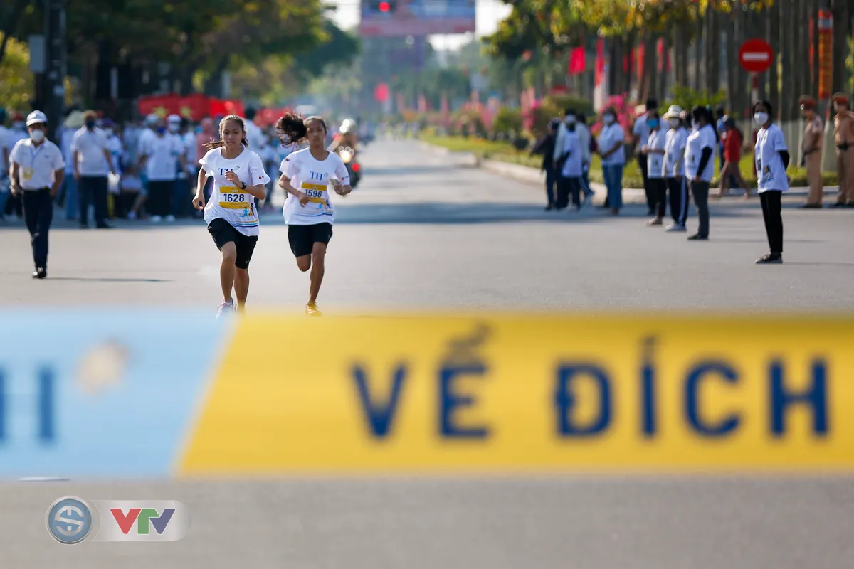 ẢNH: Ngày sôi động tại giải chạy S-Race 2022 Quảng Nam - Ảnh 14. ẢNH: Ngày sôi động tại giải chạy S-Race 2022 Quảng Nam - Ảnh 14.