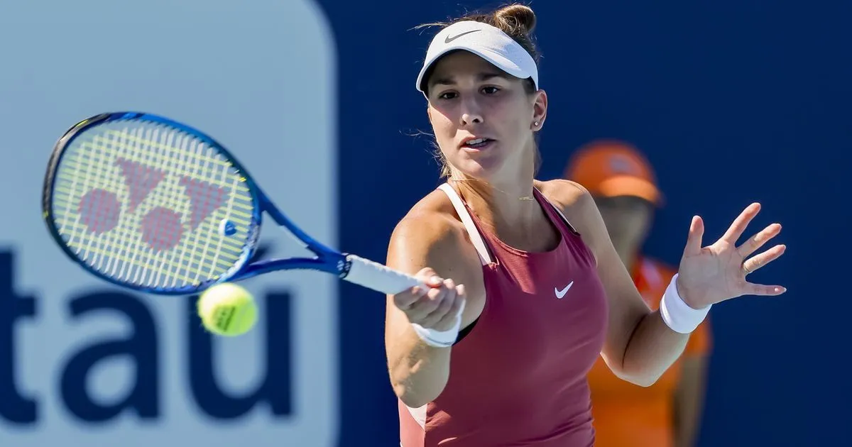 Belinda Bencic và Danielle Collins vào vòng 4 Miami mở rộng - Ảnh 1. Belinda Bencic và Danielle Collins vào vòng 4 Miami mở rộng - Ảnh 1.