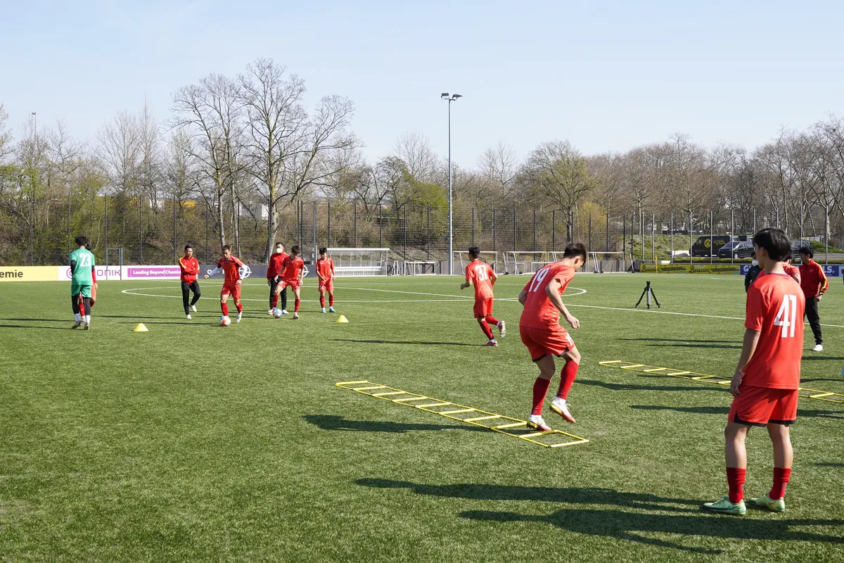 Đội tuyển U17 Việt Nam và tuần tập huấn đáng nhớ tại Dortmund - Ảnh 4. Đội tuyển U17 Việt Nam và tuần tập huấn đáng nhớ tại Dortmund - Ảnh 4.