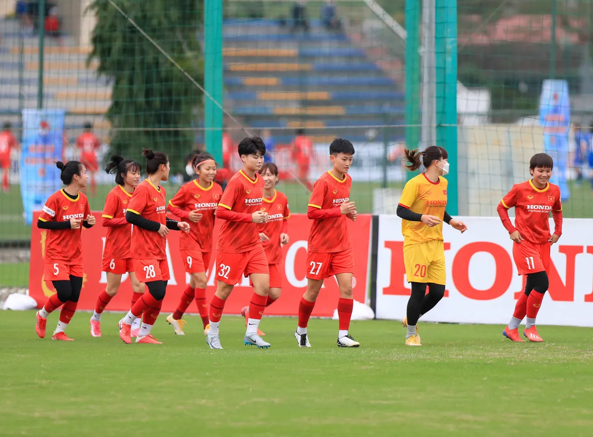 Đội tuyển Nữ Quốc gia tập trung, hướng đến các nhiệm vụ quan trọng trong năm 2022 - Ảnh 4.