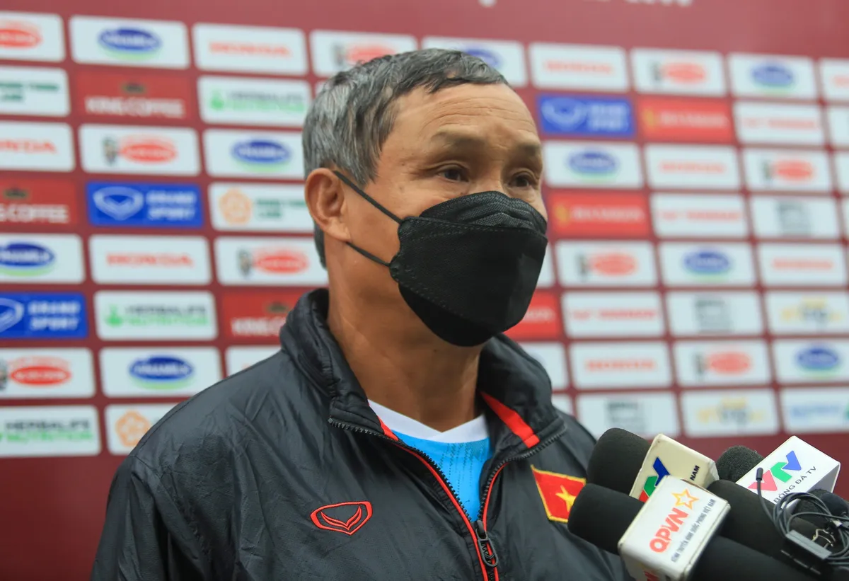 HLV Mai Đức Chung: Mục tiêu của ĐT nữ Việt Nam là HCV SEA Games 31 - Ảnh 1. HLV Mai Đức Chung: Mục tiêu của ĐT nữ Việt Nam là HCV SEA Games 31 - Ảnh 1.