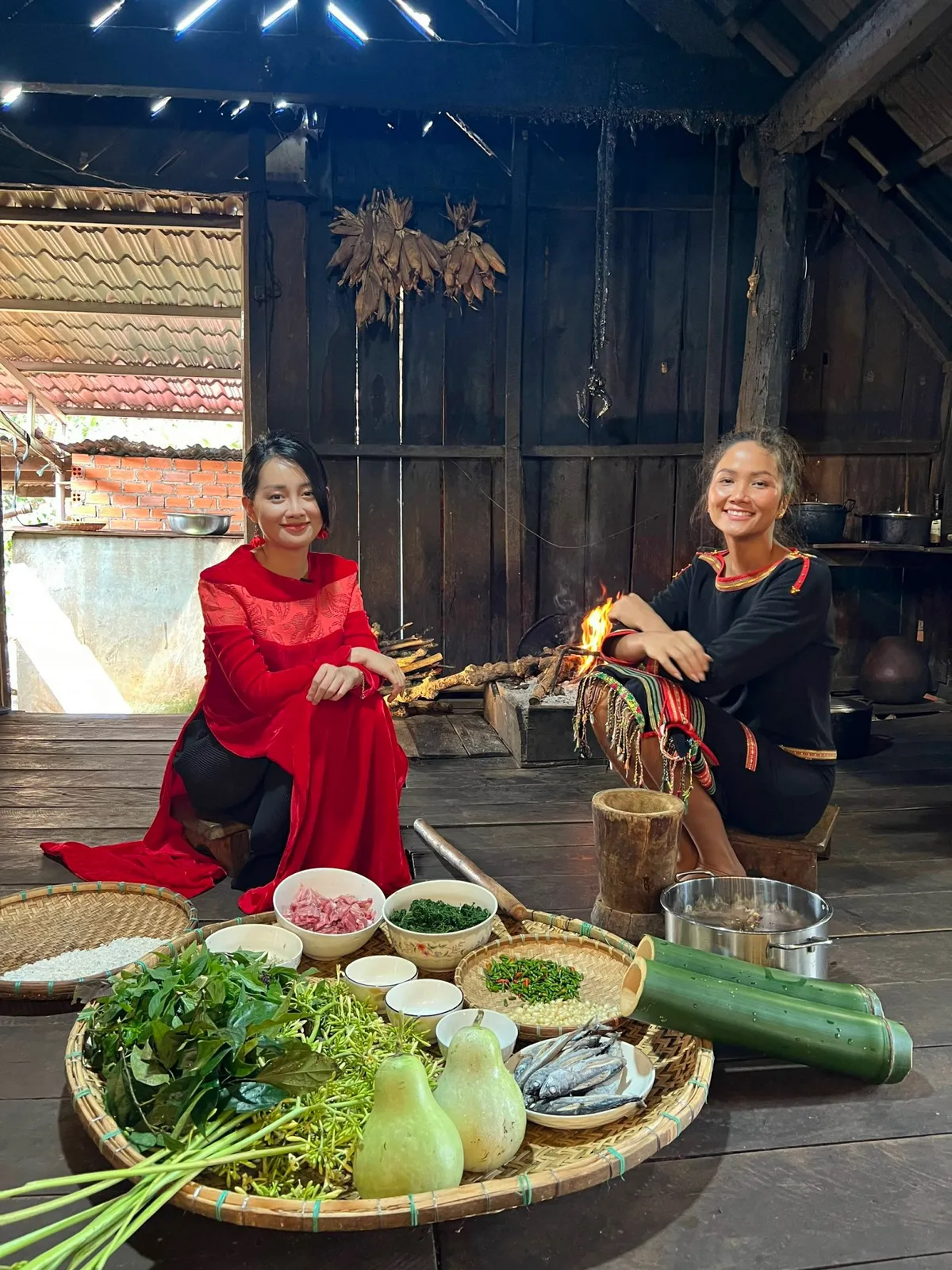 MC Quỳnh Chi v&agrave; kỷ niệm đ&oacute;n Tết c&ugrave;ng gia đ&igrave;nh HHen Ni&ecirc; - Ảnh 3.