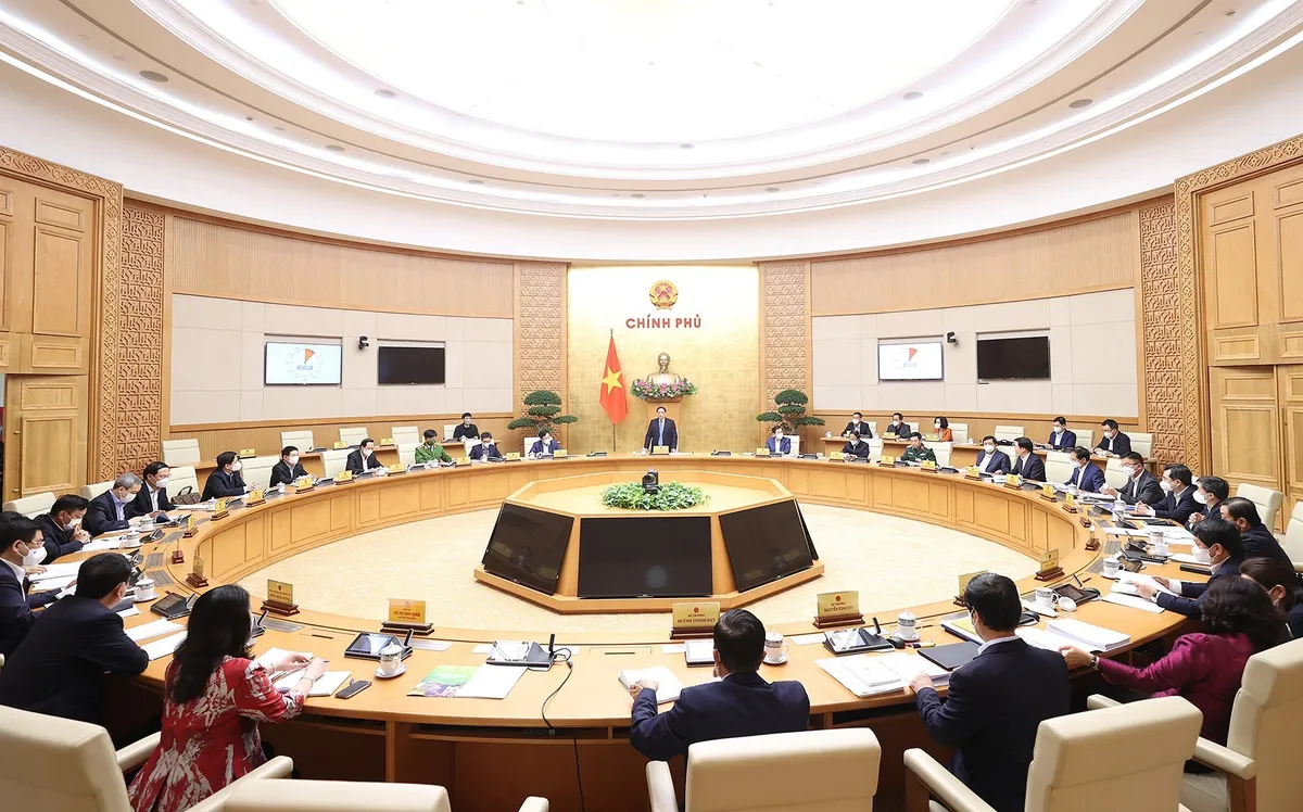 Thủ tướng chỉ đạo h&agrave;ng loạt giải ph&aacute;p trước những diễn biến mới trong nước v&agrave; quốc tế - Ảnh 3.