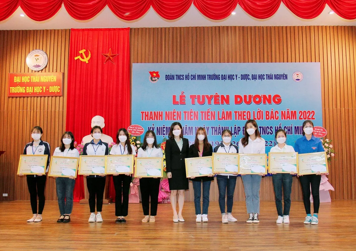 Học bổng Dạ Hương  - Chung sức c&ugrave;ng nữ thầy thuốc tương lai - Ảnh 1.
