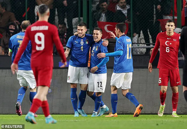 Giao hữu quốc tế | ĐT Tây Ban Nha và ĐT Pháp thắng dễ dàng, Italia chật vật trước Thổ Nhĩ Kỳ - Ảnh 3. Giao hữu quốc tế | ĐT Tây Ban Nha và ĐT Pháp thắng dễ dàng, Italia chật vật trước Thổ Nhĩ Kỳ - Ảnh 3.