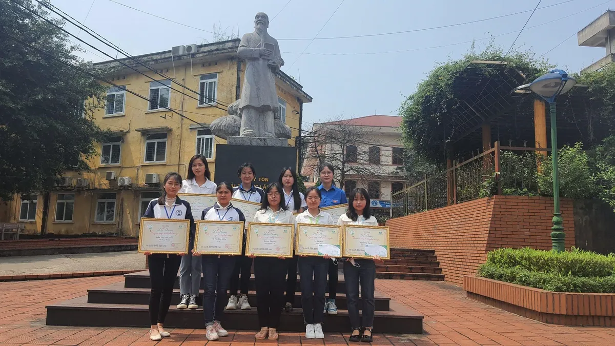 Học bổng Dạ Hương  - Chung sức c&ugrave;ng nữ thầy thuốc tương lai - Ảnh 4.