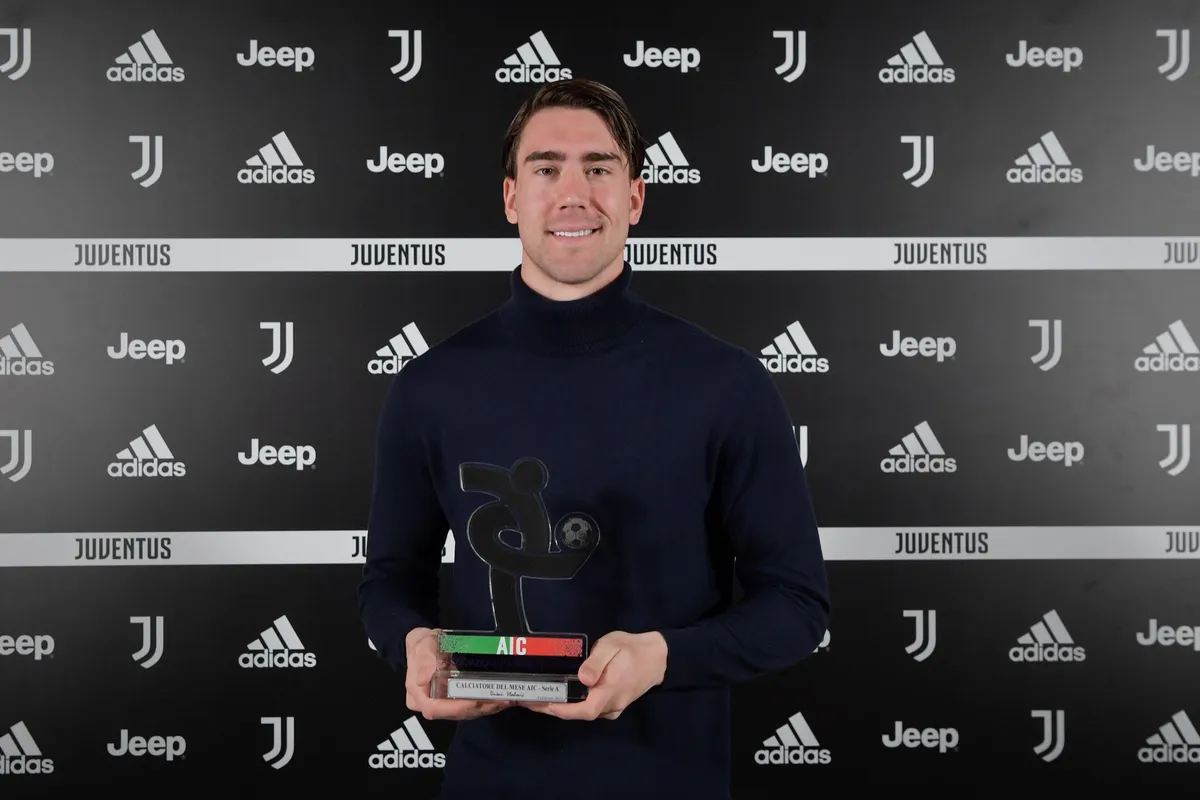 Vlahovic được vinh danh ngay tháng đầu tiên gia nhập Juventus - Ảnh 1. Vlahovic được vinh danh ngay tháng đầu tiên gia nhập Juventus - Ảnh 1.