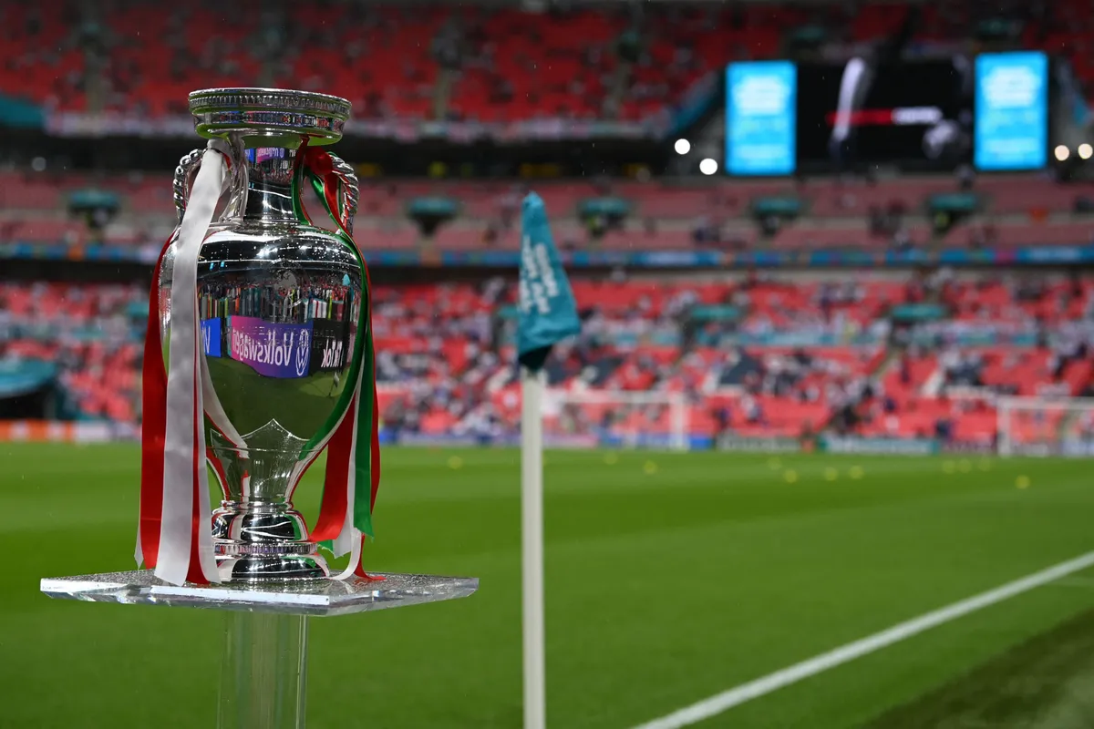 B&aacute;o ch&iacute; Anh n&oacute;i g&igrave; về việc đăng cai EURO 2028? - Ảnh 2.