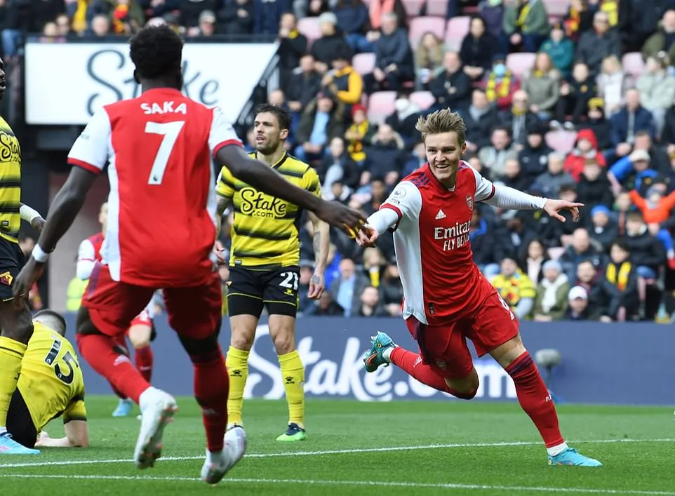 Các cầu thủ Arsenal được treo thưởng khủng cho vị trí tại top 4 - Ảnh 1.