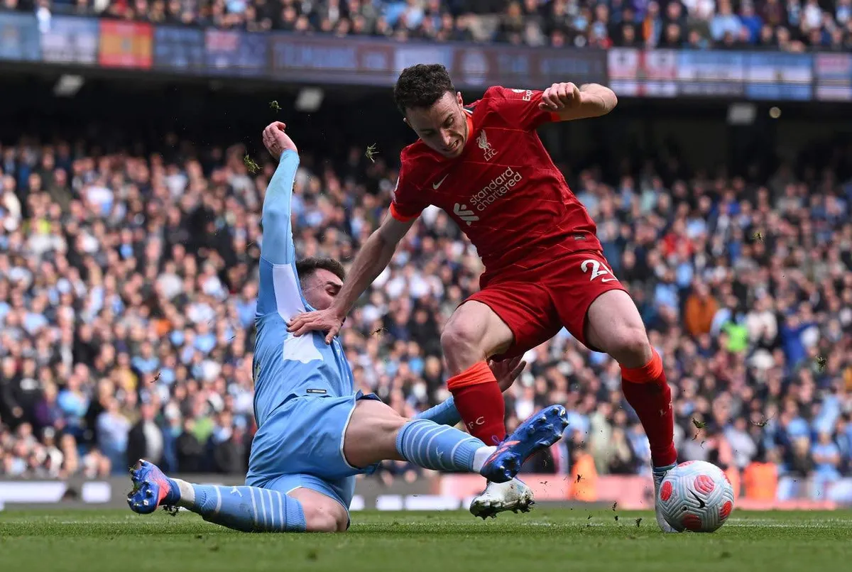 Cuộc đua giữa Man City và Liverpool vẫn rất hấp dẫn - Ảnh 1. Cuộc đua giữa Man City và Liverpool vẫn rất hấp dẫn - Ảnh 1.