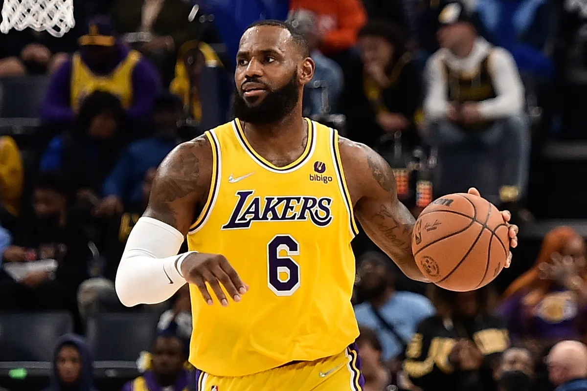 Mùa giải thất bại toàn diện của Los Angeles Lakers - Ảnh 2. Mùa giải thất bại toàn diện của Los Angeles Lakers - Ảnh 2.