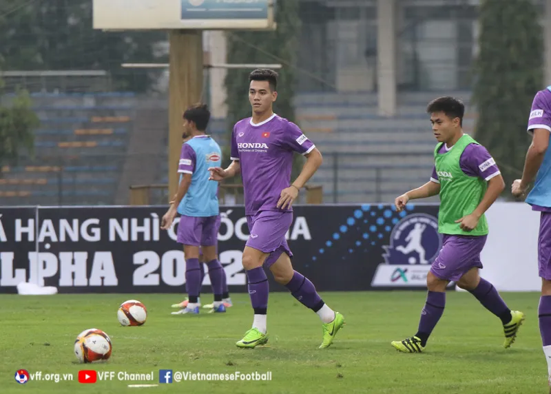 U23 Việt Nam di chuyển lên Phú Thọ, chuẩn bị đá giao hữu với U20 Hàn Quốc - Ảnh 2. U23 Việt Nam di chuyển lên Phú Thọ, chuẩn bị đá giao hữu với U20 Hàn Quốc - Ảnh 2.