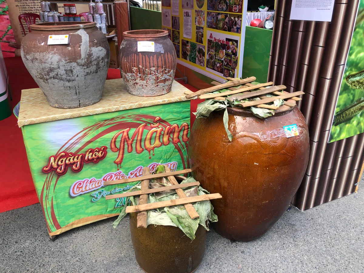 Ch&acirc;u Đốc lập kỷ lục c&oacute; nhiều cơ sở l&agrave;m mắm Nam bộ nhất Việt Nam - Ảnh 5.