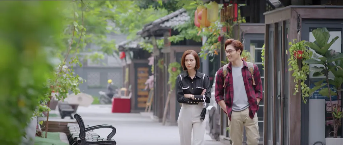 Thương ng&agrave;y nắng về 2 - Tập 10: Duy mặt d&agrave;y tấn c&ocirc;ng trực diện sếp Trang - Ảnh 3.