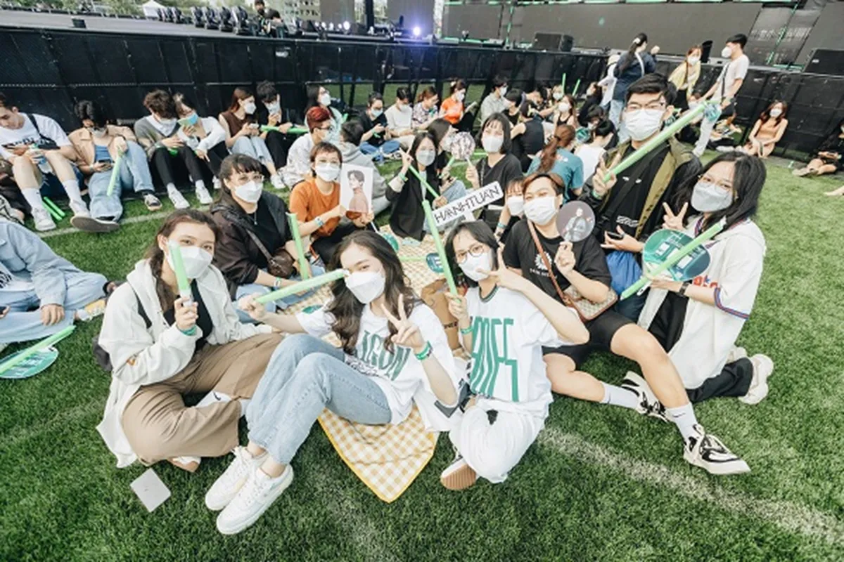 Đại nhạc hội Light Up Viet Nam do VPBank tổ chức b&ugrave;ng nổ với 3 triệu lượt xem livestream - Ảnh 2.