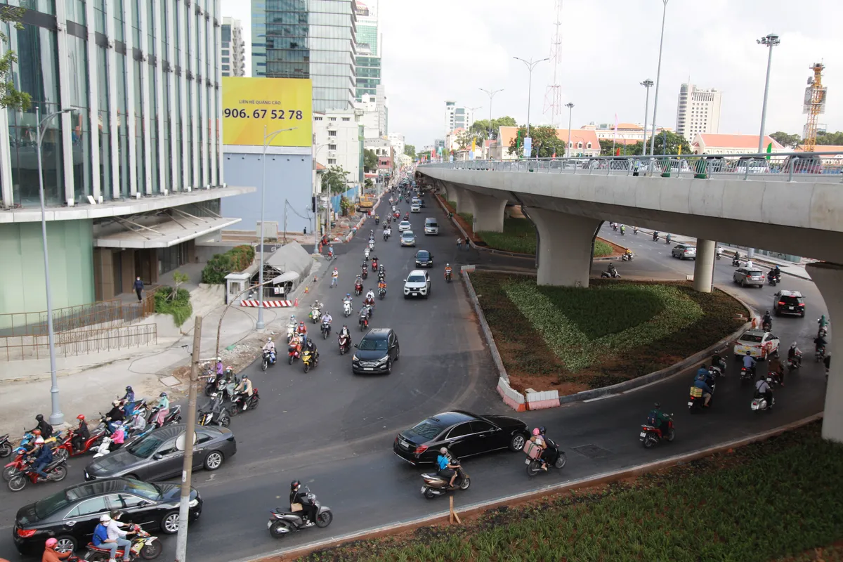 Từ 15h hôm nay (28/4), các phương tiện được lưu thông qua cầu Thủ Thiêm 2 - Ảnh 4.