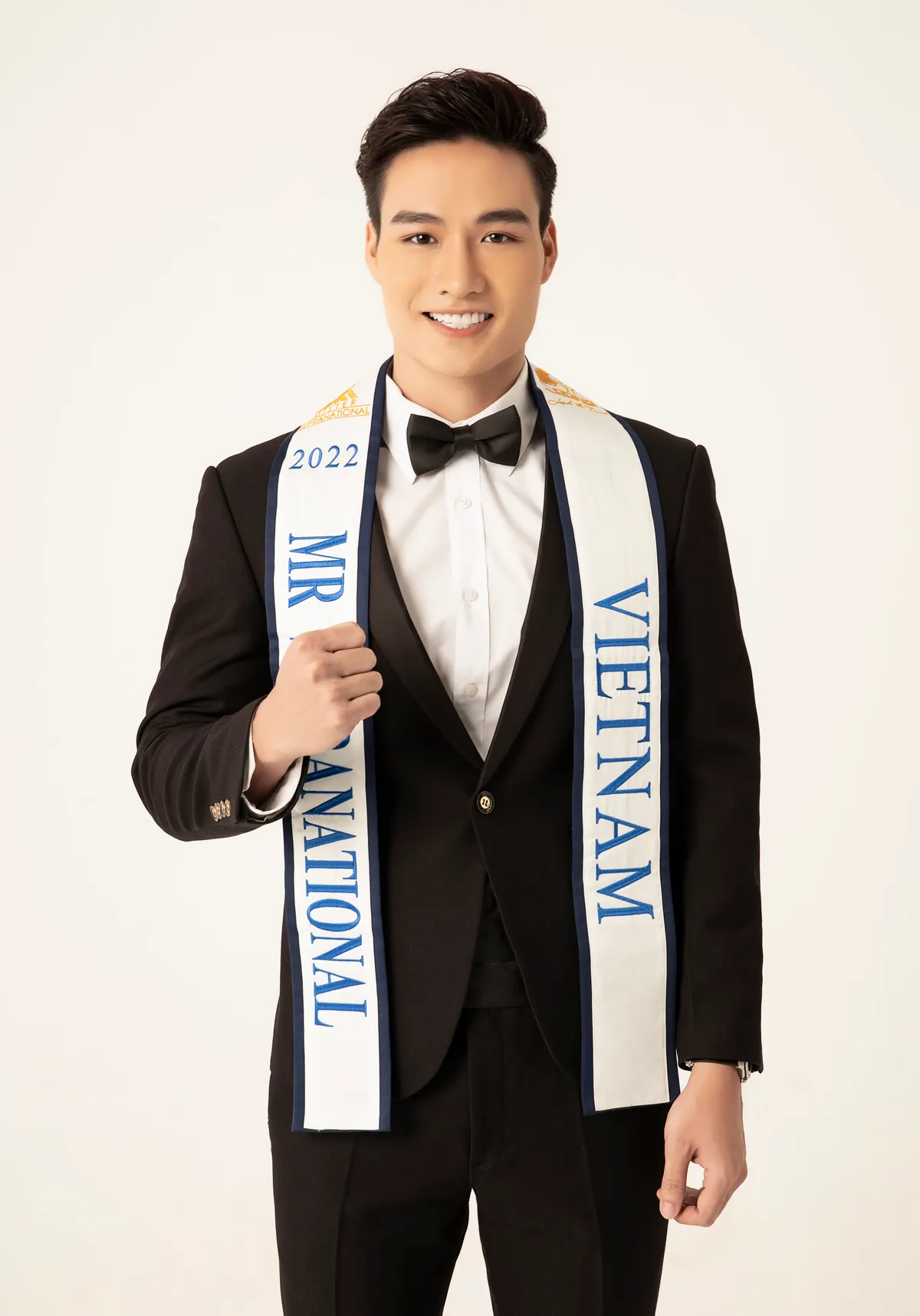 Quán quân Đạt Kyo đại diện Việt Nam thi Mister Supranational 2022 - Ảnh 3.