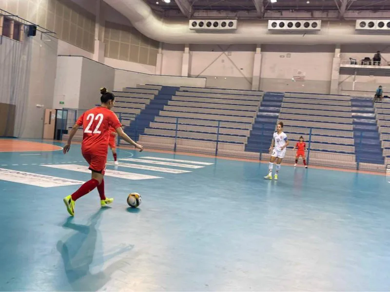 ĐT nữ futsal Việt Nam khép lại chuyến tập huấn tại Bahrain - Ảnh 1. ĐT nữ futsal Việt Nam khép lại chuyến tập huấn tại Bahrain - Ảnh 1.