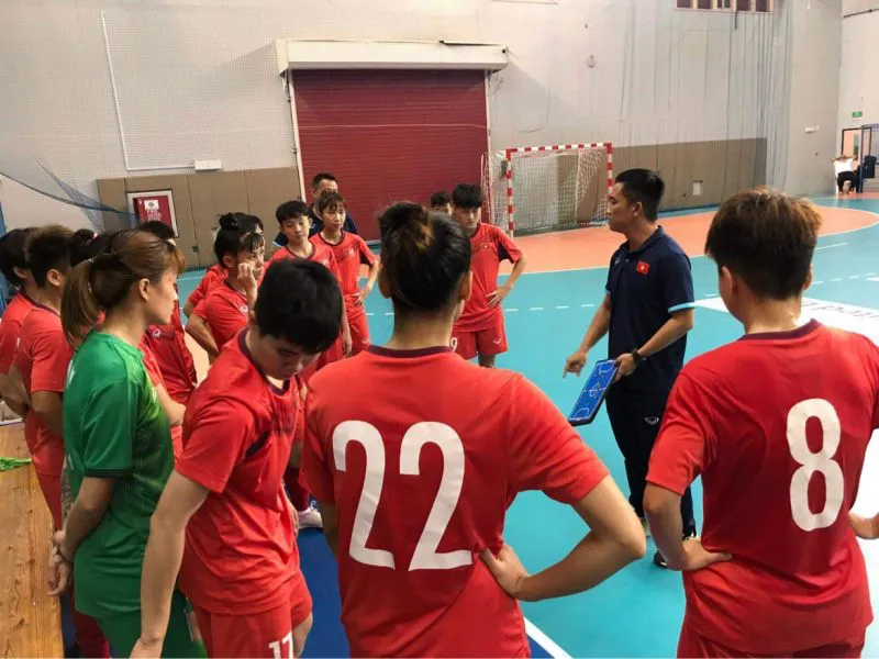 ĐT nữ futsal Việt Nam khép lại chuyến tập huấn tại Bahrain - Ảnh 2. ĐT nữ futsal Việt Nam khép lại chuyến tập huấn tại Bahrain - Ảnh 2.