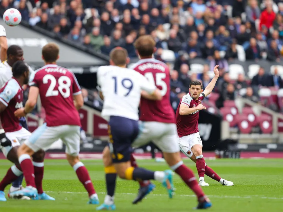 Thắng Everton, West Ham đẩy Man Utd khỏi nhóm dự cúp châu Âu - Ảnh 1. Thắng Everton, West Ham đẩy Man Utd khỏi nhóm dự cúp châu Âu - Ảnh 1.