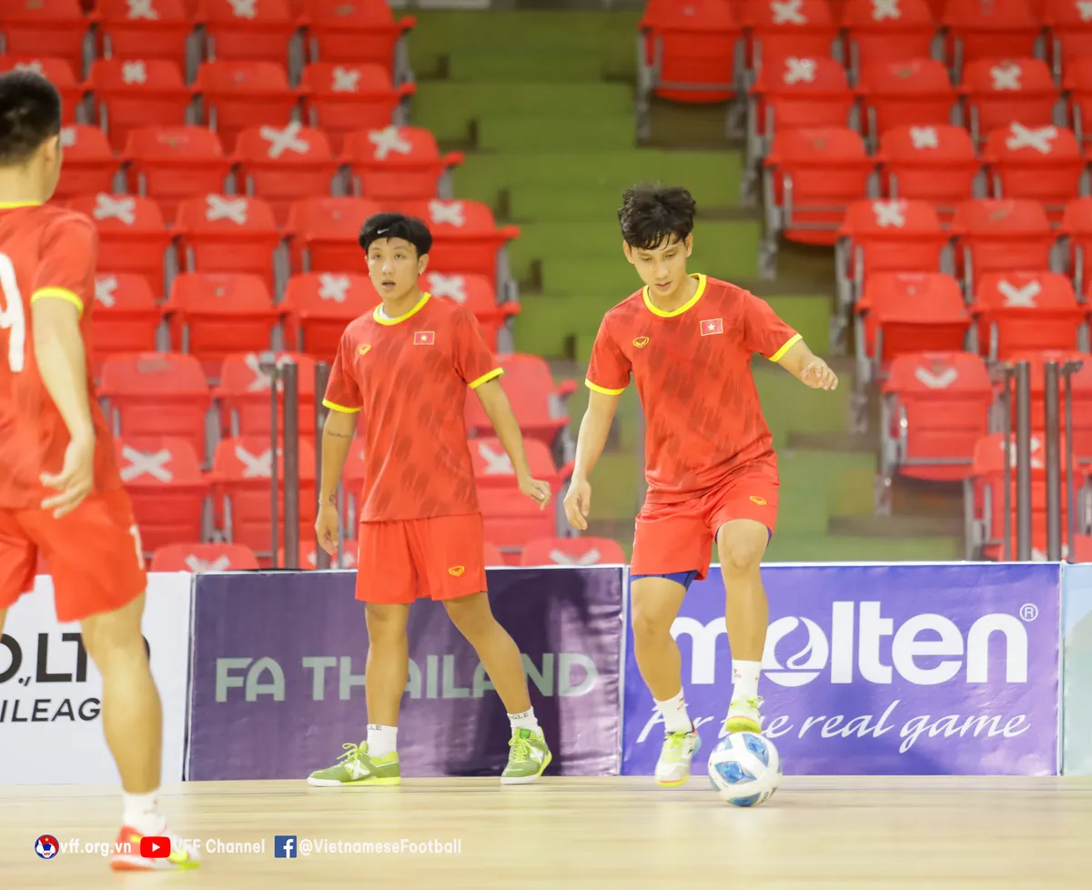 ĐT futsal Việt Nam chốt danh sách chính thức tham dự Giải futsal Đông Nam Á 2022 - Ảnh 8. ĐT futsal Việt Nam chốt danh sách chính thức tham dự Giải futsal Đông Nam Á 2022 - Ảnh 8.