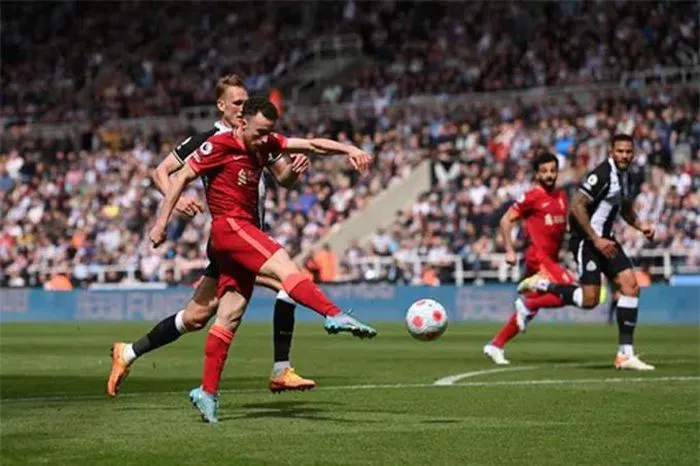 Thắng tối thiểu Newcastle, Liverpool tiếp tục tạo áp lực lên Man City - Ảnh 2. Thắng tối thiểu Newcastle, Liverpool tiếp tục tạo áp lực lên Man City - Ảnh 2.